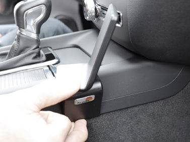 ProClip Volvo V60 2019-2023 Kačenje na konzolu slika 3