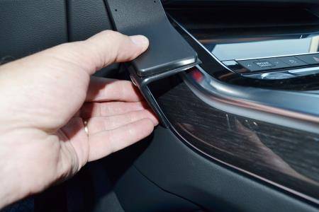 ProClip Audi Q7 2020-2023 Kačenje na konzolu slika 2