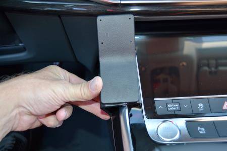 ProClip Audi Q7 2020-2023 Kačenje na konzolu slika 3