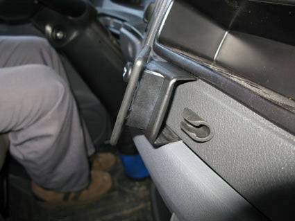 ProClip MB Atego 2008-2023 Ugaono kačenje slika 4