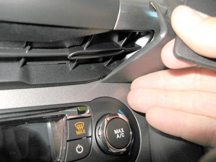 ProClip Ford Focus 2011-2014 Ugaono kačenje slika 2