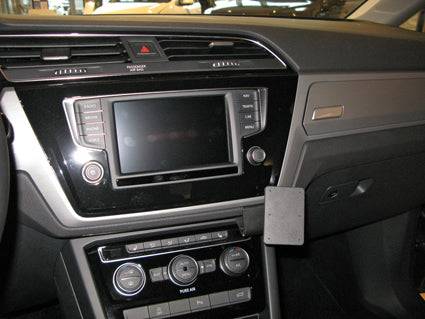 ProClip VW Touran 2016-2022 Ugaono kačenje slika 5