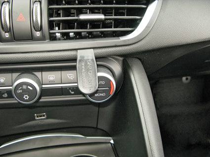 ProClip AlfaRomeo Giulia 2017-2023 Centralno kačenje Desno slika 2